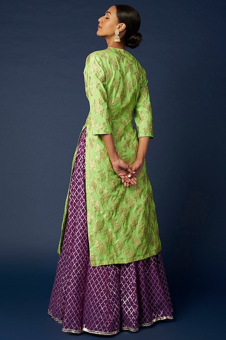 Green Banarasi Silk Printed Kurta Set by Priyanka Jha at Pernia's Pop Up Shop