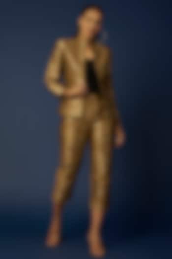 Gold Banarasi Silk Pant Set by Priyanka Jha at Pernia's Pop Up Shop