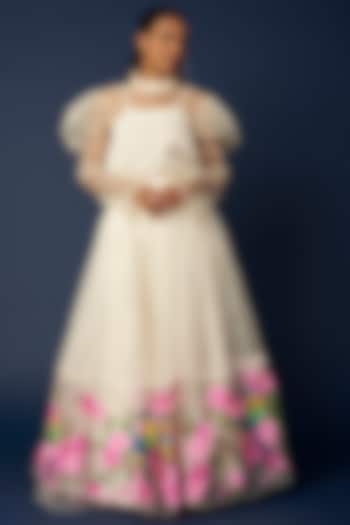 White Hand Painted Wedding Lehenga Set by Priyanka Jha at Pernia's Pop Up Shop