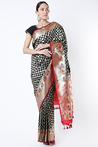 Black Soft Silk Banarasi Paithani Work Saree Set by Priyanka Jha
