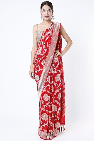 Red Saree Set With Zari Work by Priyanka Jha