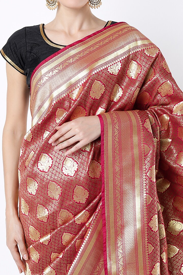 Dull Red Soft Silk Banarasi Zari Party Wear Saree Set by Priyanka Jha at Pernia's Pop Up Shop