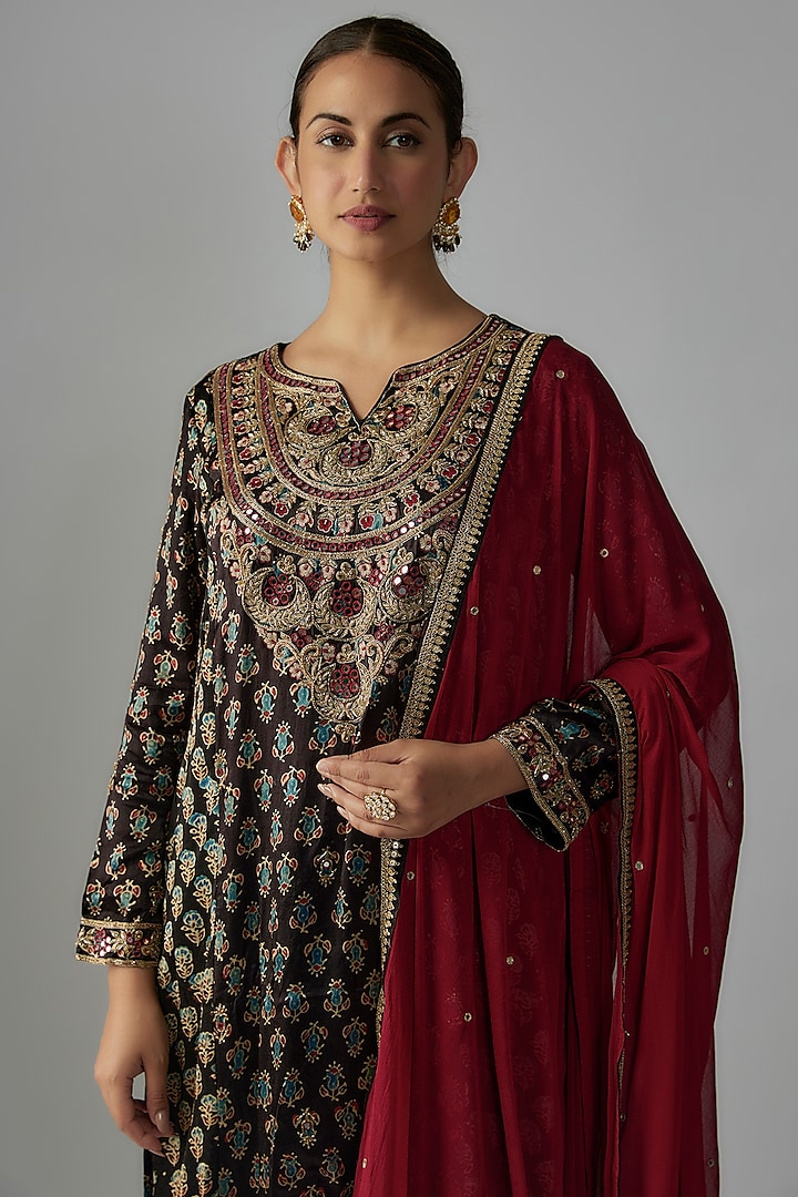 Black Silk Hand Block Printed & Hand Embroidered Kurta Set by Priyanka Jha at Pernia's Pop Up Shop