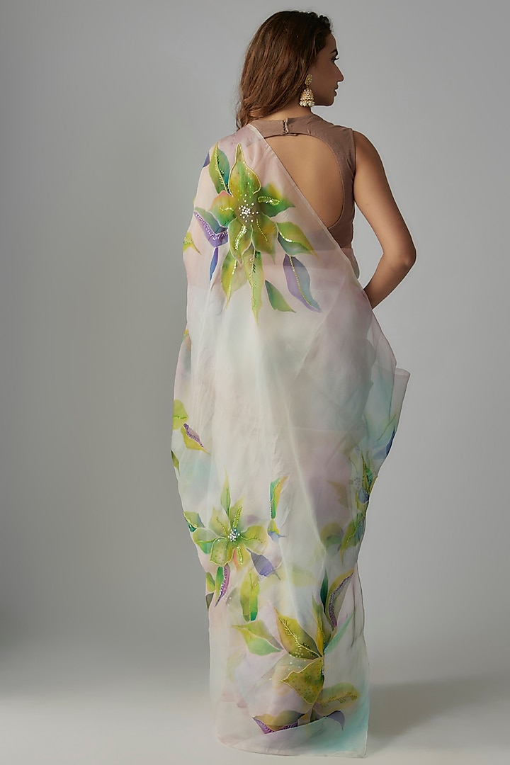 Off-White Pure Silk Organza Hand Embroidered & Hand Painted Wedding Saree Set by Priyanka Jha at Pernia's Pop Up Shop