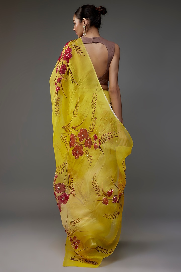 Haldi Yellow Silk Organza Hand Painted & Hand Embroidered Party Wear Saree Set by Priyanka Jha at Pernia's Pop Up Shop