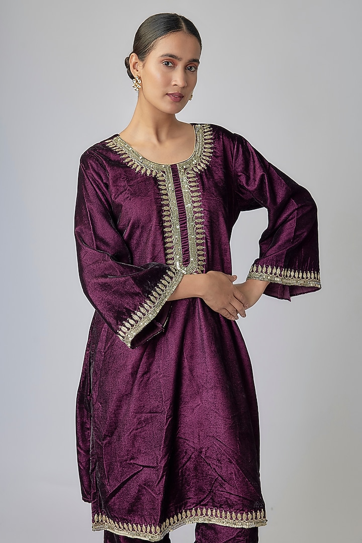 Dark Purple Velvet Dori Hand Embroidered Kurta Set by Priyanka Jha at Pernia's Pop Up Shop