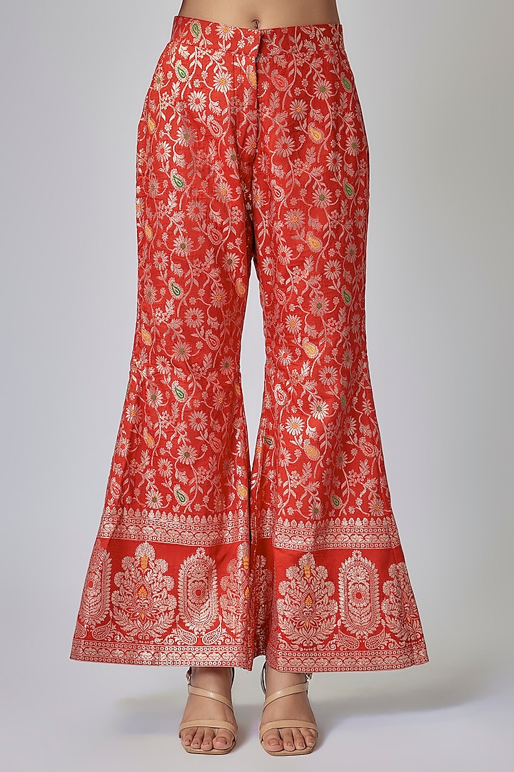 Vermillion Red Banarasi Brocade Co-Ord Set by Priyanka Jha at Pernia's Pop Up Shop