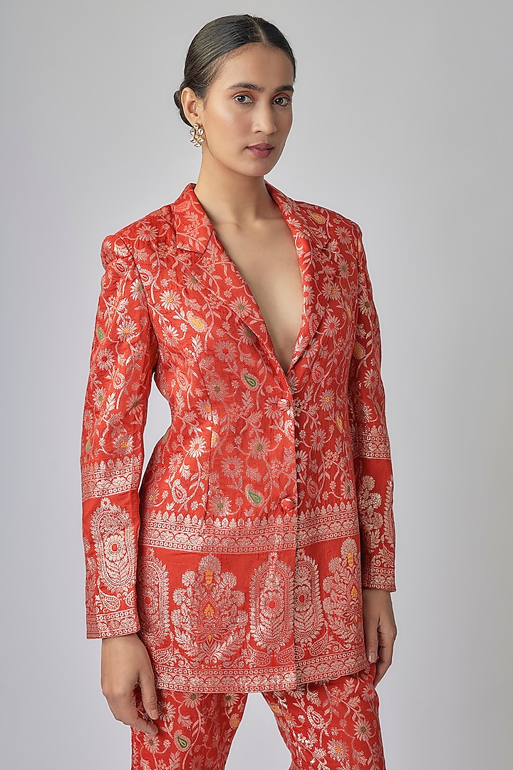 Vermillion Red Banarasi Brocade Co-Ord Set by Priyanka Jha at Pernia's Pop Up Shop