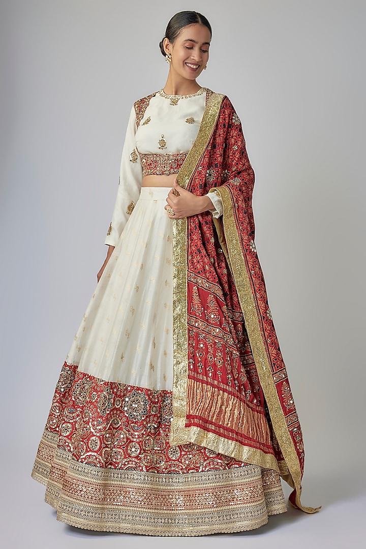 Off-White & Red Banarasi Chanderi Ajrakh Zari Hand Embroidered Wedding Lehenga Set by Priyanka Jha at Pernia's Pop Up Shop
