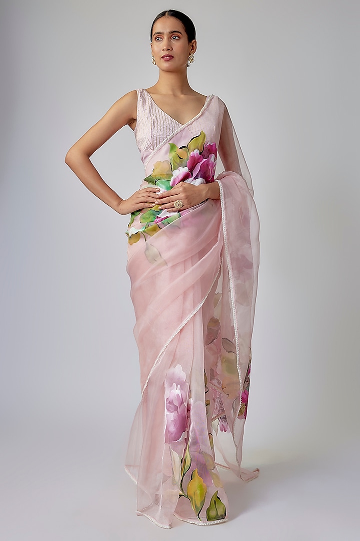 Blush Pink Organza Floral Hand Painted Saree Set by Priyanka Jha at Pernia's Pop Up Shop