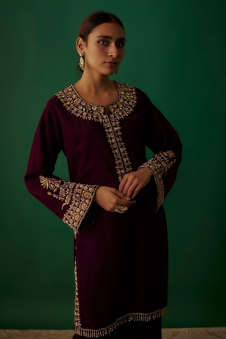 Dark Wine Velvet Hand Embroidered Kurta Set by Priyanka Jha at Pernia's Pop Up Shop