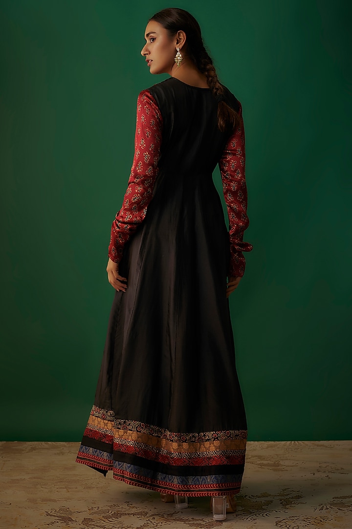 Red & Grey Silk Hand Embroidered Ajrakh Party Wear Anarkali Set by Priyanka Jha at Pernia's Pop Up Shop
