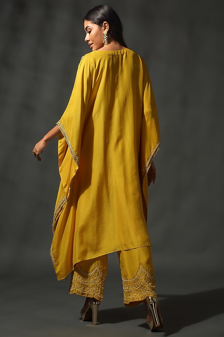 Yellow Sheesha Silk Sequins Embroidered Kaftan Set by Priyanka Jain at Pernia's Pop Up Shop