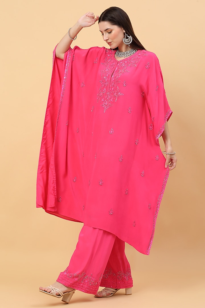 Fuchsia Pink Sheesha Silk Sequins Embroidered Kaftan Set by Priyanka Jain at Pernia's Pop Up Shop