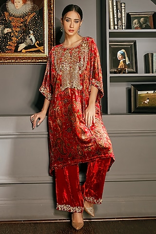 Red Velvet Printed & Dabka Work Kurta Set by Priyanka Jain