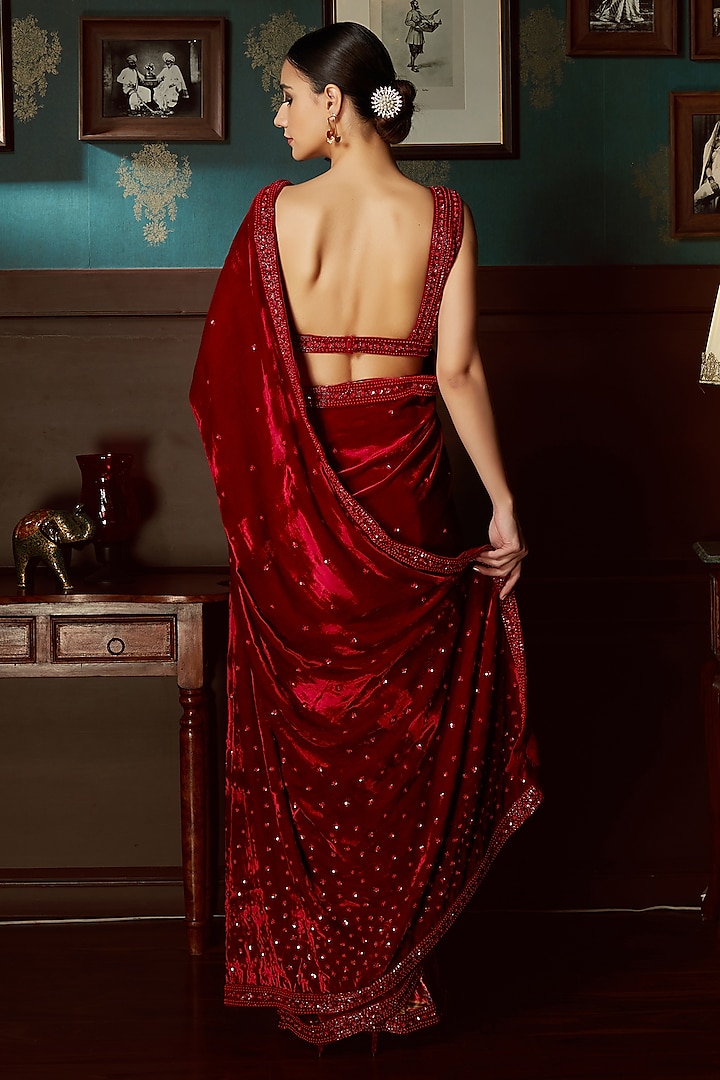 Crimson Red Velvet Printed Pre-Stitched Wedding Saree Set by Priyanka Jain at Pernia's Pop Up Shop