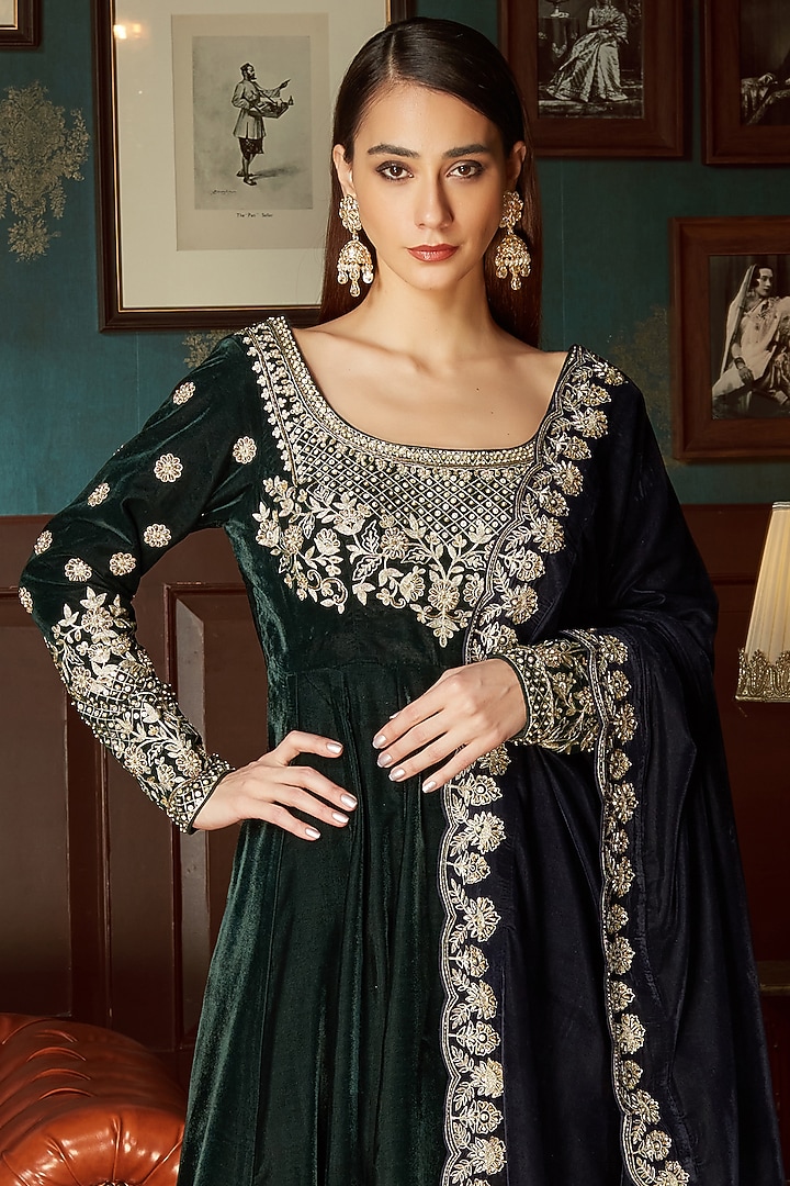 Bottle Green Velvet Sequins & Aari Embroidered Wedding Anarkali Set by Priyanka Jain at Pernia's Pop Up Shop