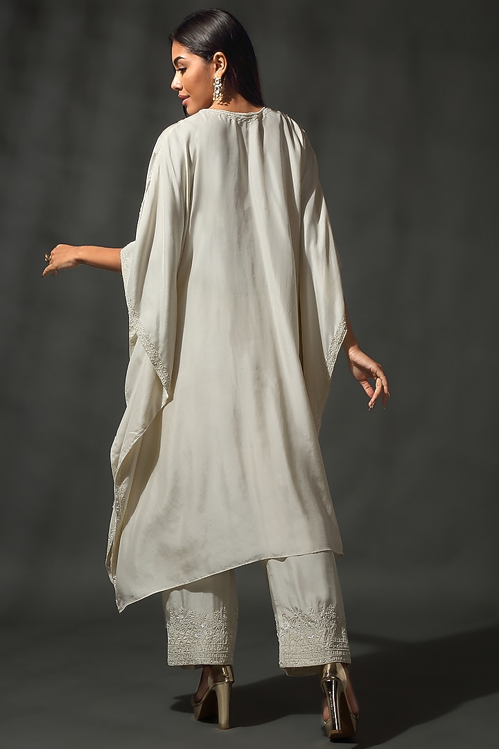 Ivory Sheesha Silk Sequins Embroidered Kaftan Set by Priyanka Jain at Pernia's Pop Up Shop