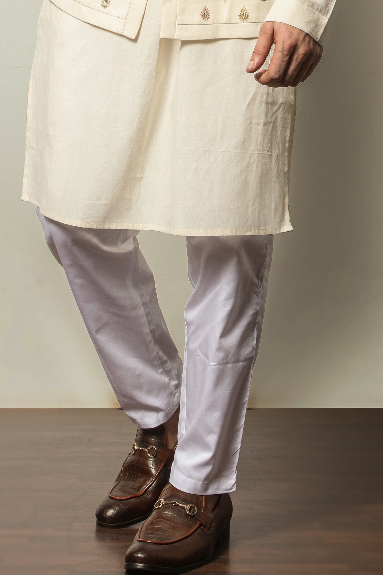 Mulmul Cotton Codli White Kurta With Mulmul Cotton Floral Lace Flared