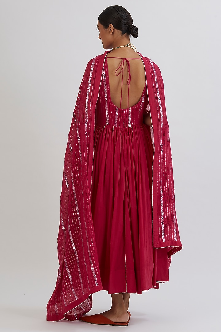 Deep Fuchsia Embroidered Anarkali Set by Peeli Dori at Pernia's Pop Up Shop