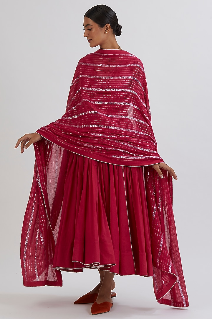Deep Fuchsia Embroidered Anarkali Set by Peeli Dori at Pernia's Pop Up Shop