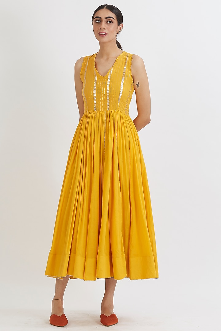 Citrus Yellow Embroidered Anarkali Set by Peeli Dori at Pernia's Pop Up Shop