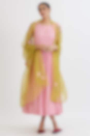 Powder Pink Embroidered Anarkali Set by Peeli Dori at Pernia's Pop Up Shop