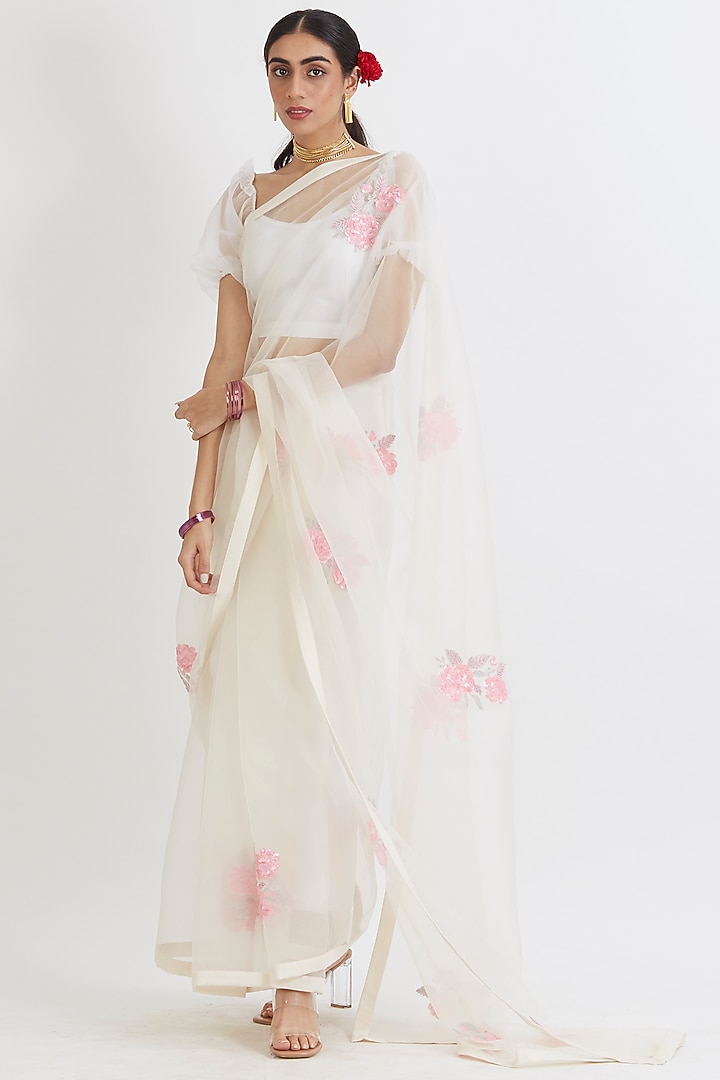 Ivory Hand Embroidered Party Wear Saree Set by Peeli Dori at Pernia's Pop Up Shop