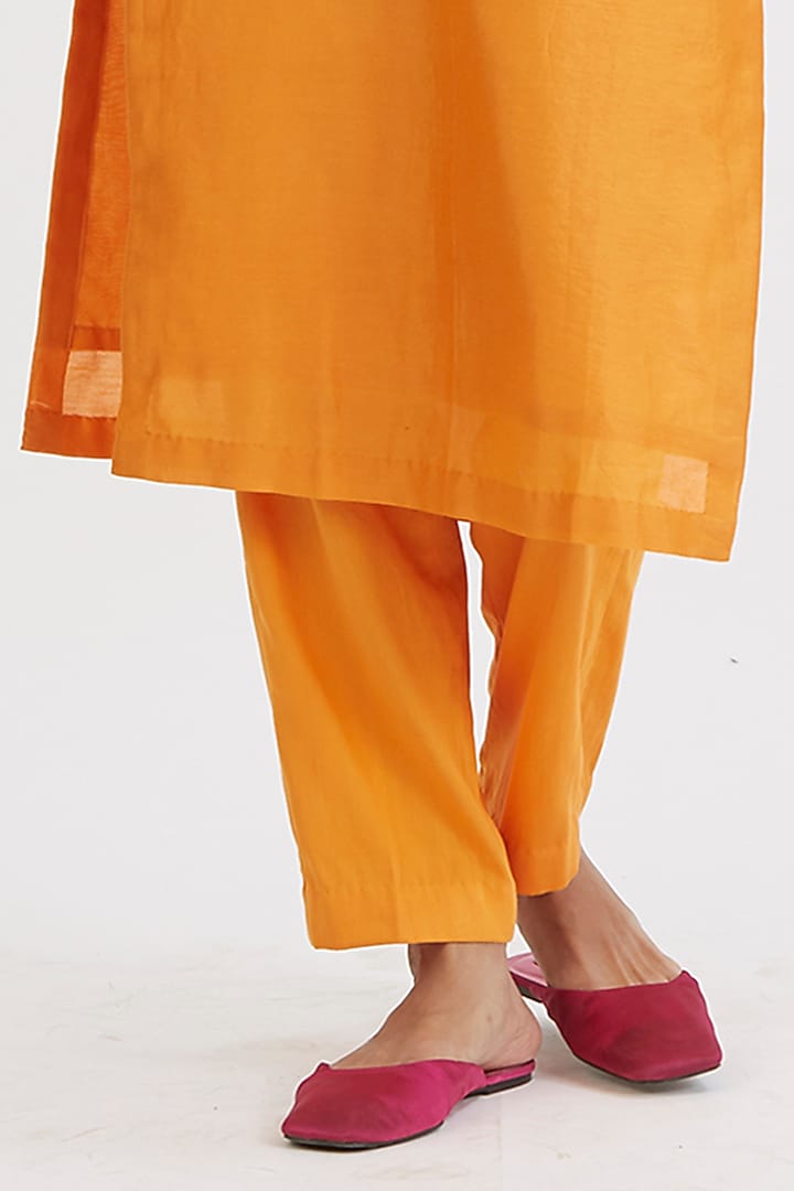 Orange Hand-Dyed Kurta Set by Peeli Dori at Pernia's Pop Up Shop