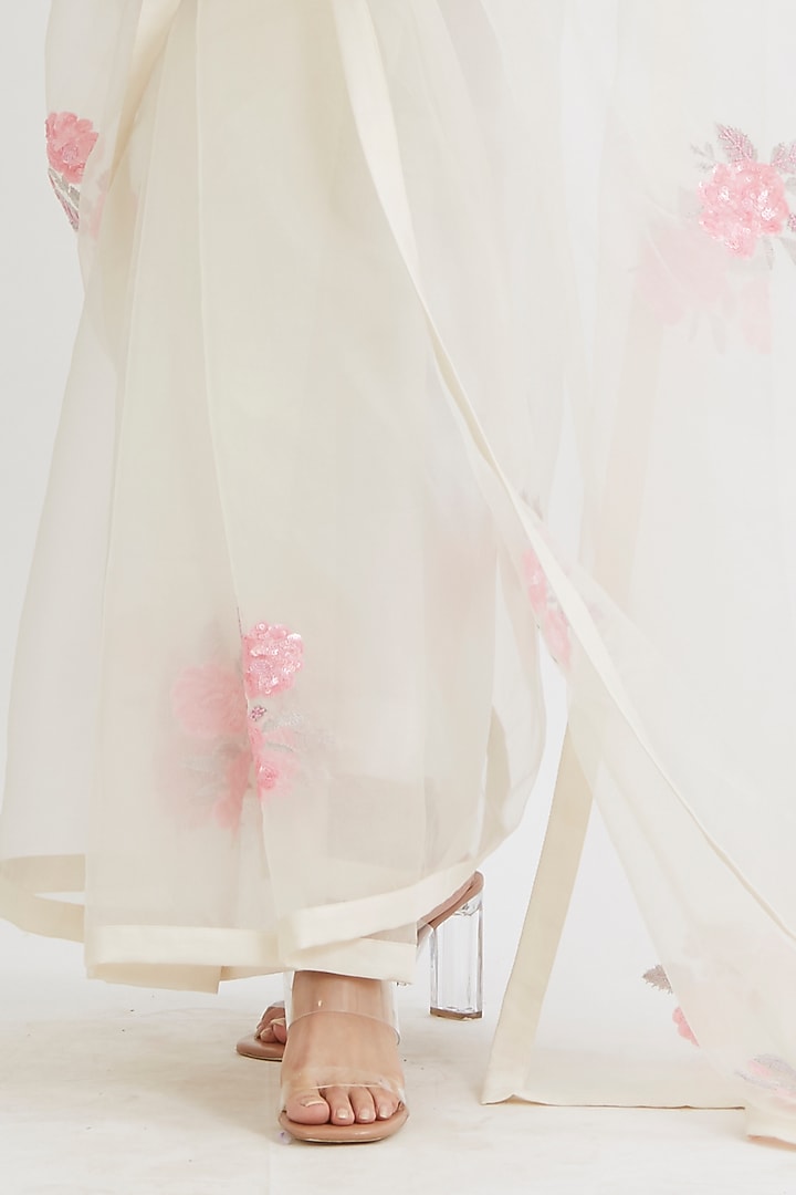 Ivory Silk Organza Embroidered Party Wear Saree Set by Peeli Dori at Pernia's Pop Up Shop