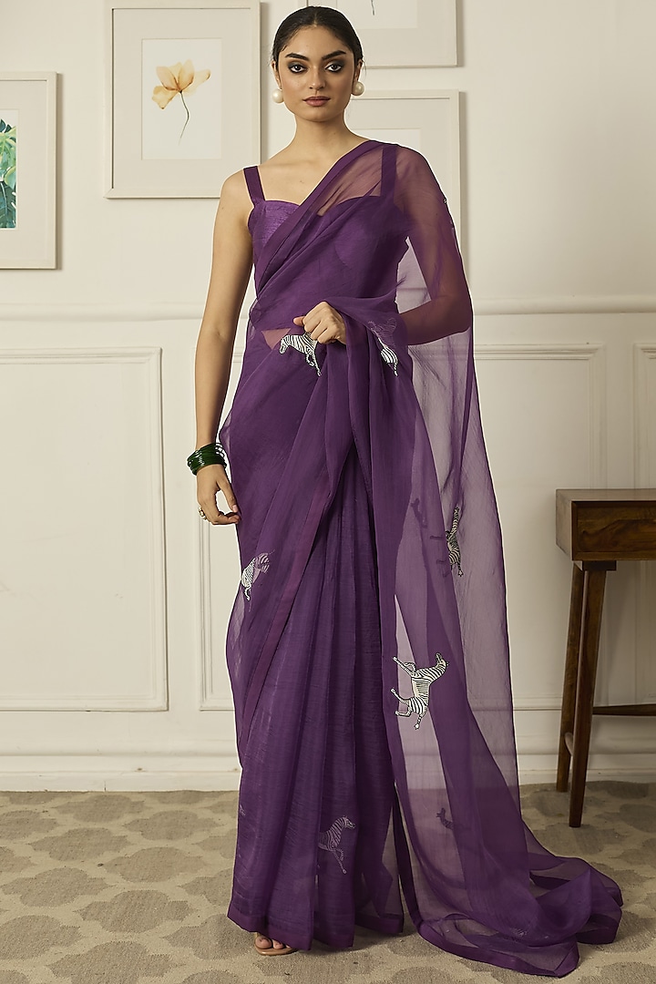 Purple Silk Organza Embroidered Saree Set by Peeli Dori at Pernia's Pop Up Shop