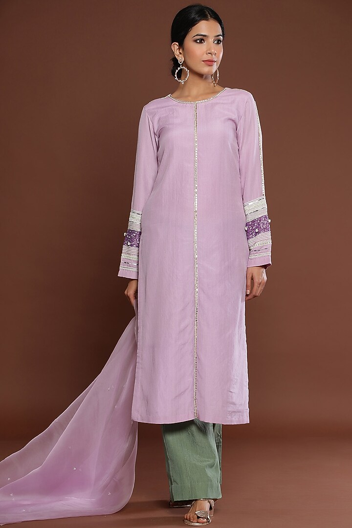 Lilac Chanderi Silk Embellished Kurta Set by Palak Khandelwal at Pernia's Pop Up Shop