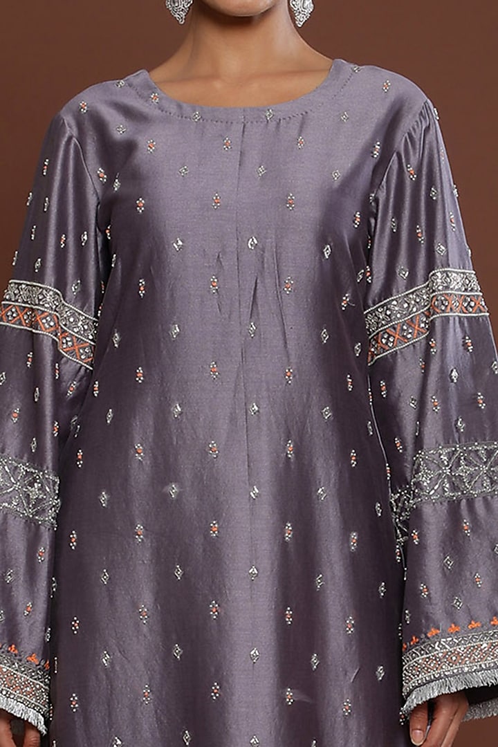 Grey Embroidered Kurta Set by Palak Khandelwal at Pernia's Pop Up Shop
