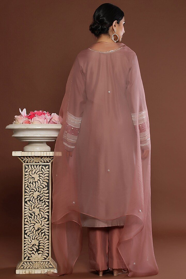 Rosewood Embellished Kurta Set by Palak Khandelwal at Pernia's Pop Up Shop