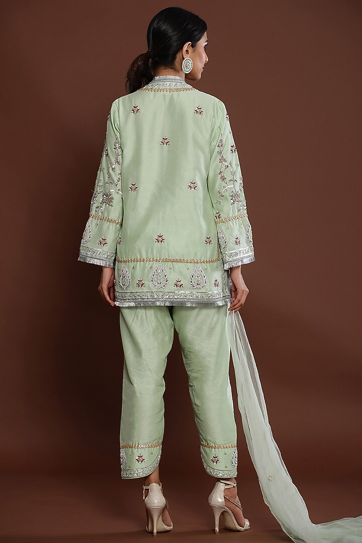 Green Gota Patti Embroidered Kurta Set by Palak Khandelwal at Pernia's Pop Up Shop