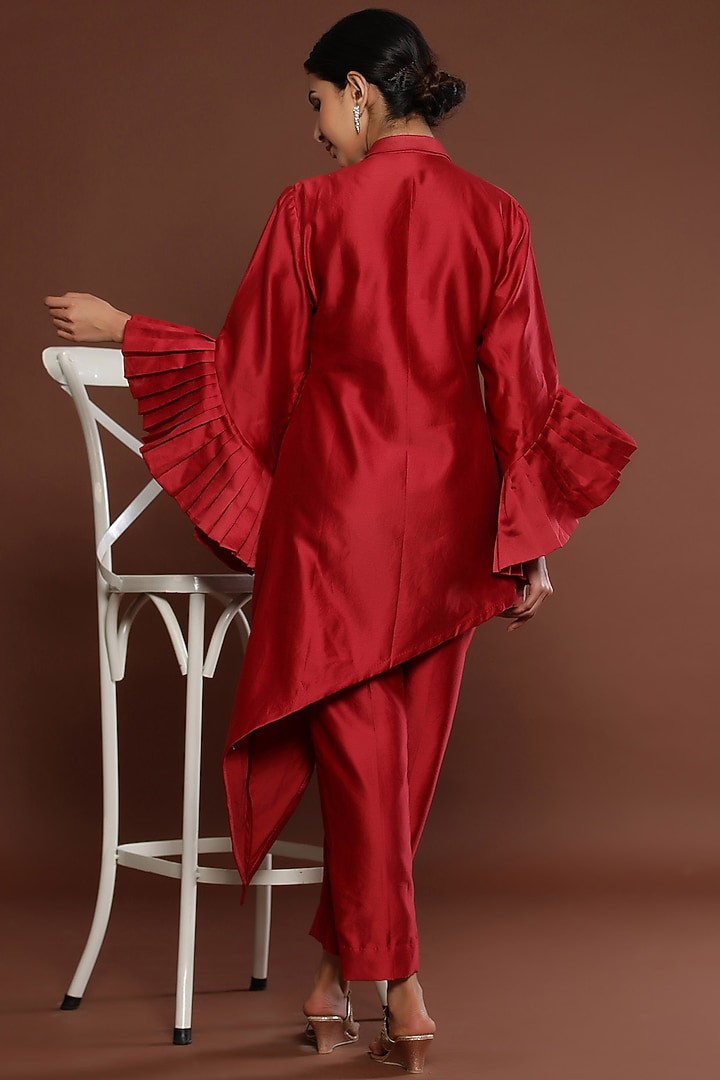 Red Chanderi Kurta Set by Palak Khandelwal at Pernia's Pop Up Shop