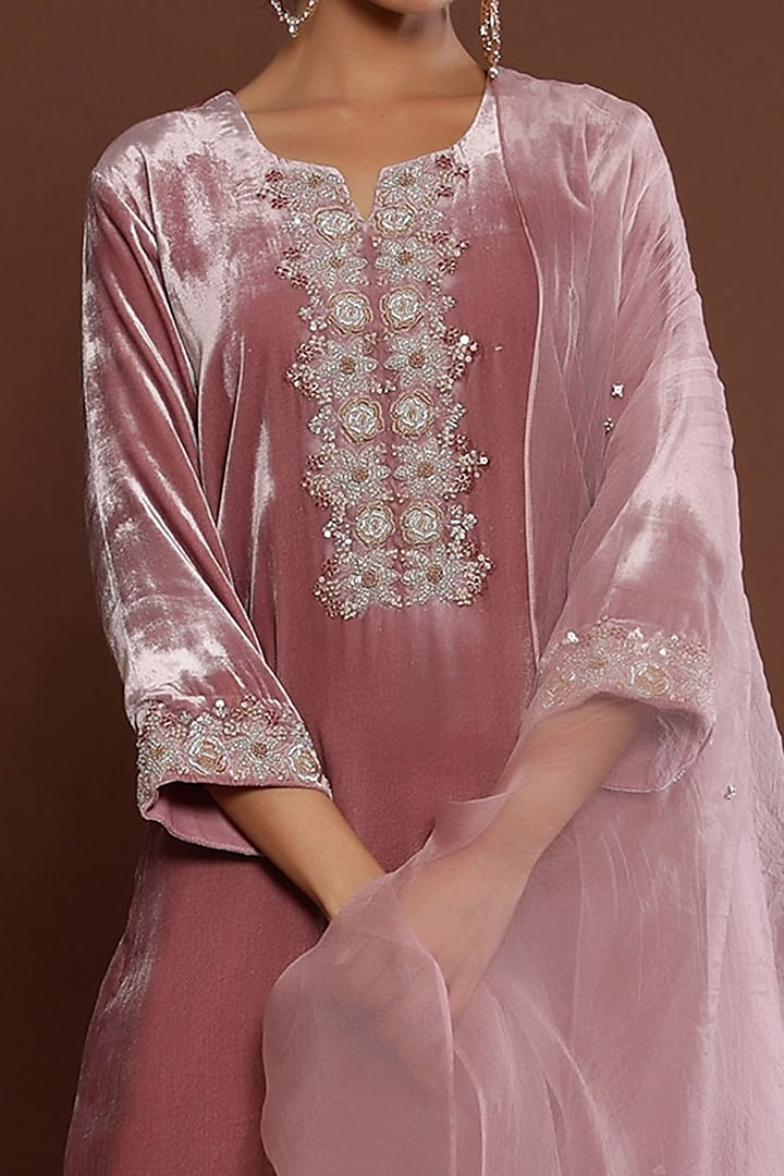 Palak Khandelwal - Women Pink Velvet Embroidered Kurta Pant Set