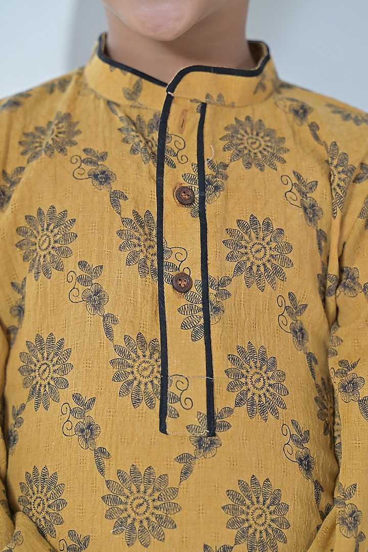Yellow Cotton Threadwork Kurta Set For Boys by The Plum Bum at Pernia's Pop Up Shop