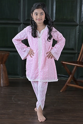 Pink Cotton Threadwork Kurta Set For Girls by The Plum Bum