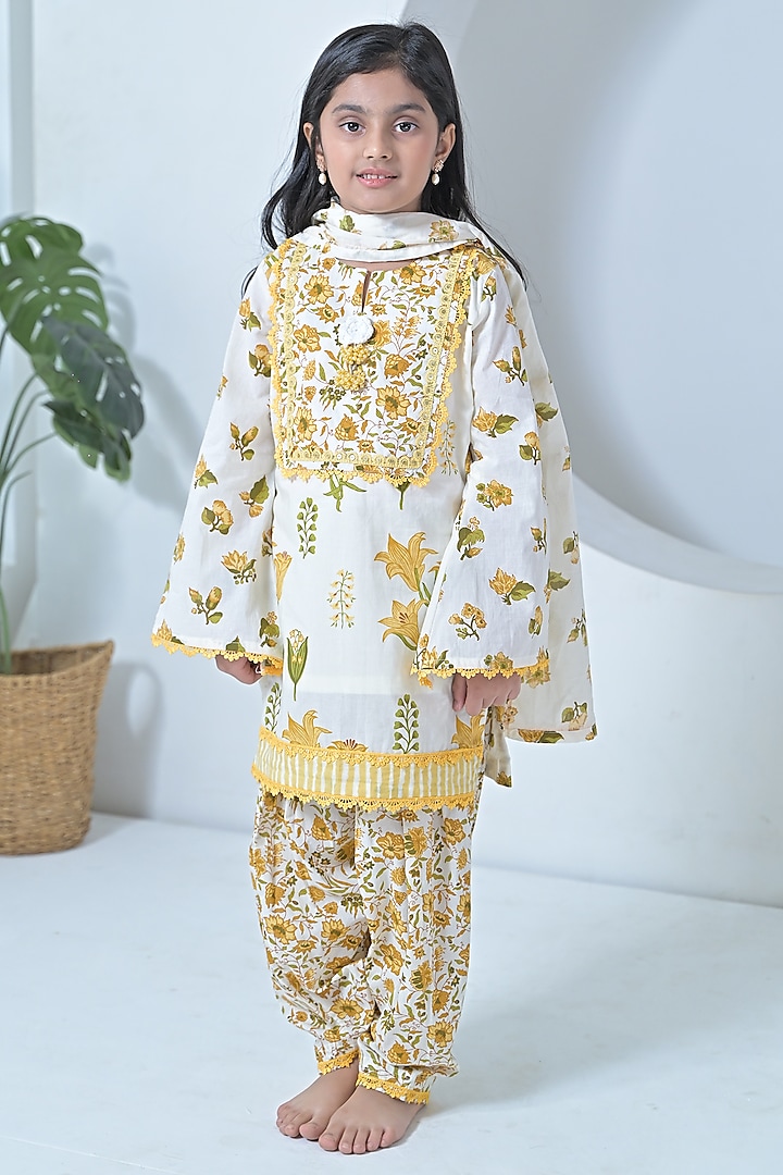 White & Yellow Cotton Embellished Kurta Set For Girls by The Plum Bum at Pernia's Pop Up Shop