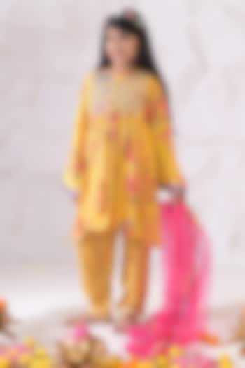 Yellow Satin Linen Floral Kurta Set For Girls by The Plum Bum at Pernia's Pop Up Shop