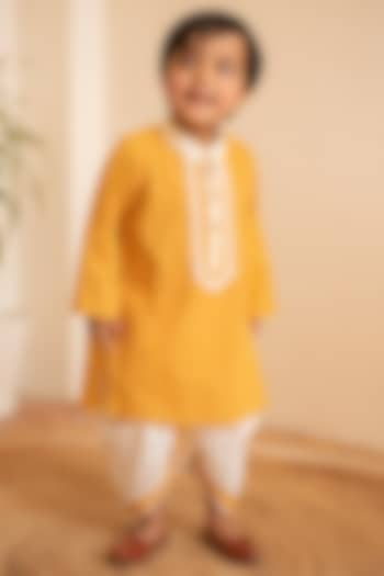 White Cotton Dhoti Set For Boys by PLUMCHEEKS