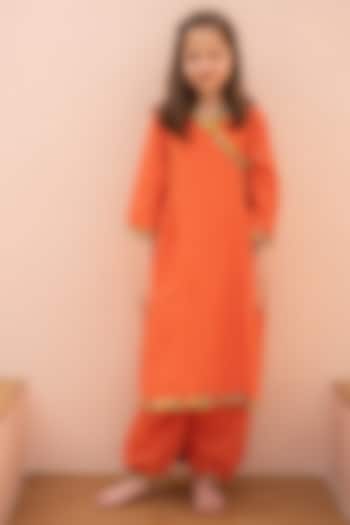 Orange Cotton Tassel Wrap Kurta Set For Girls by PLUMCHEEKS