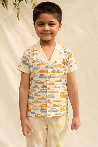 Light Green & White Printed Pant Set For Boys by PLUMCHEEKS