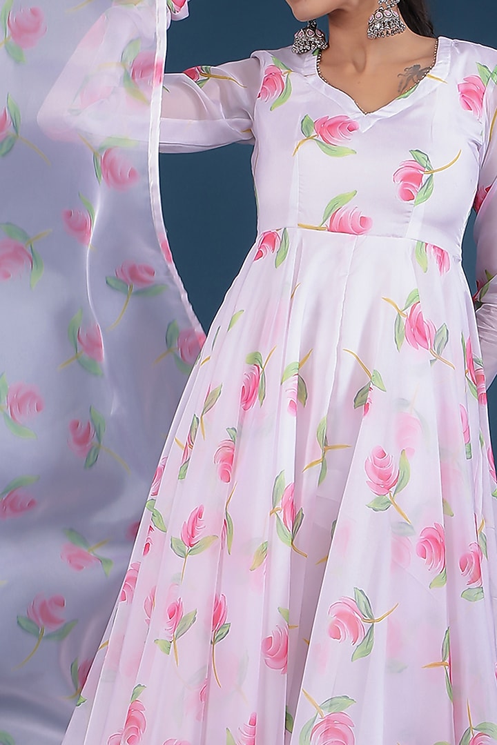 White Organza Printed Anarkali Set by Pomcha Jaipur at Pernia's Pop Up Shop