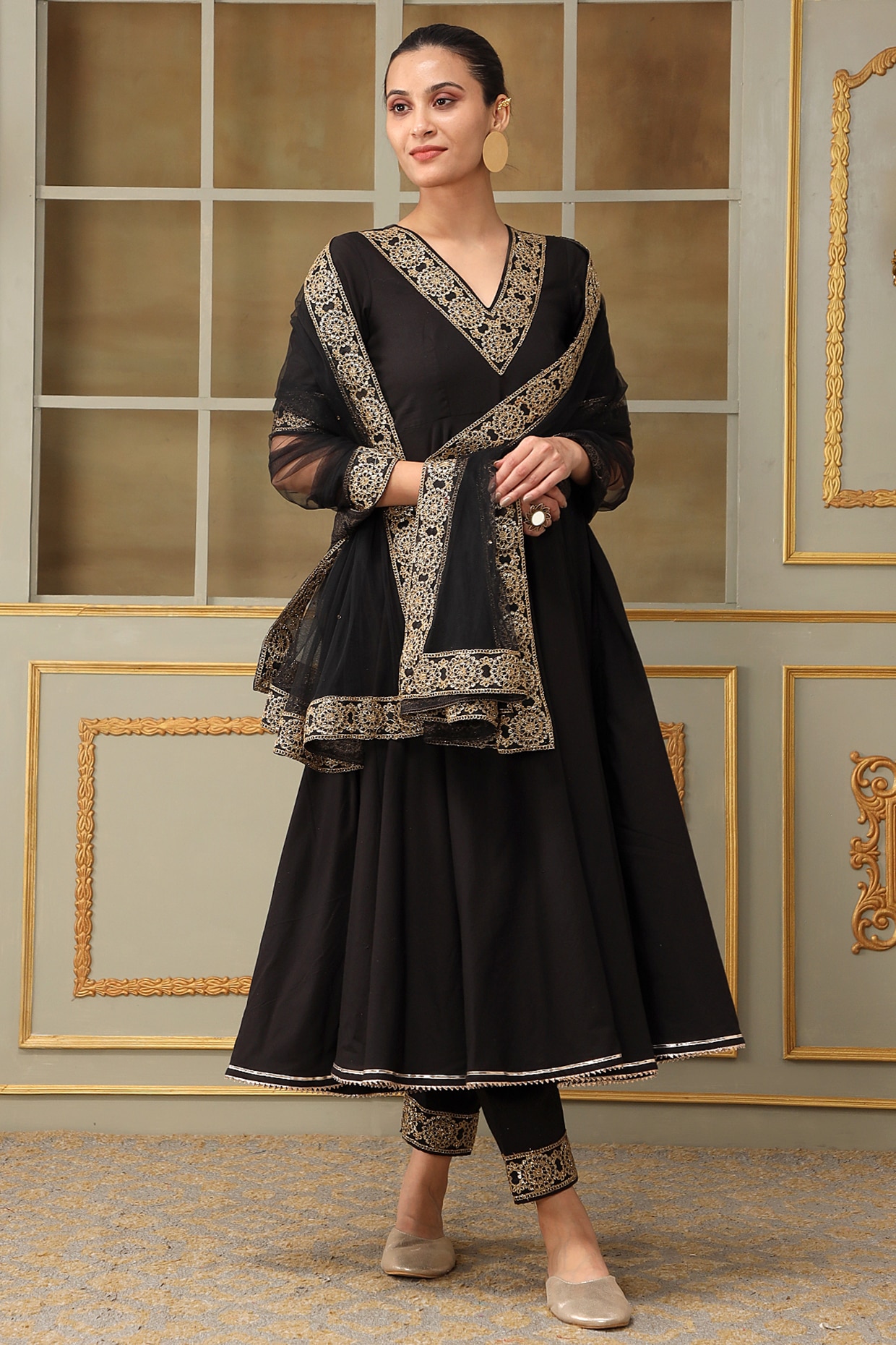 Georgette Embroidery Anarkali Suit In Black Colour - SM1775622