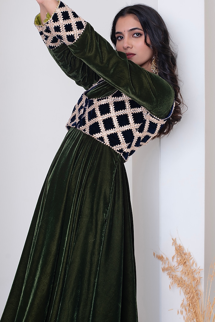 Green Velvet Gota Patti Work Party Wear Anarkali Set by Pomcha Jaipur at Pernia's Pop Up Shop
