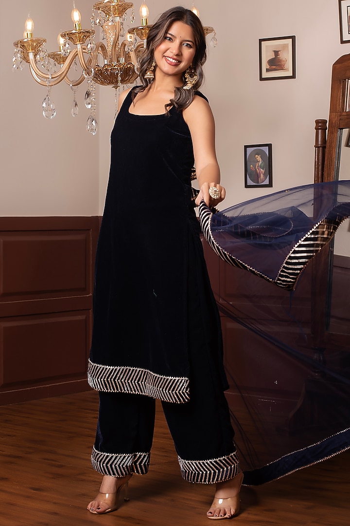 Blue Velvet Gota Patti Work Kurta Set by Pomcha Jaipur at Pernia's Pop Up Shop