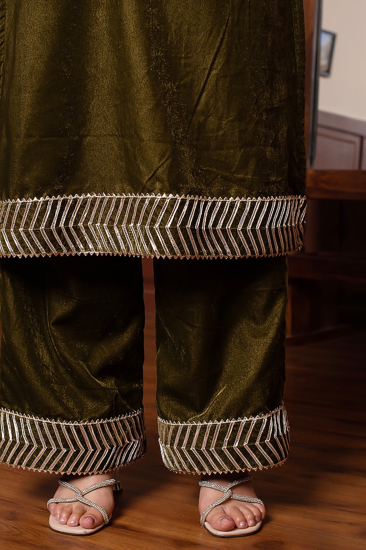 Green Velvet Gota Patti Work Kurta Set by Pomcha Jaipur at Pernia's Pop Up Shop
