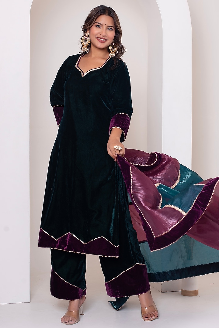 Bottle Green Velvet Gota Patti Work Kurta Set by Pomcha Jaipur at Pernia's Pop Up Shop